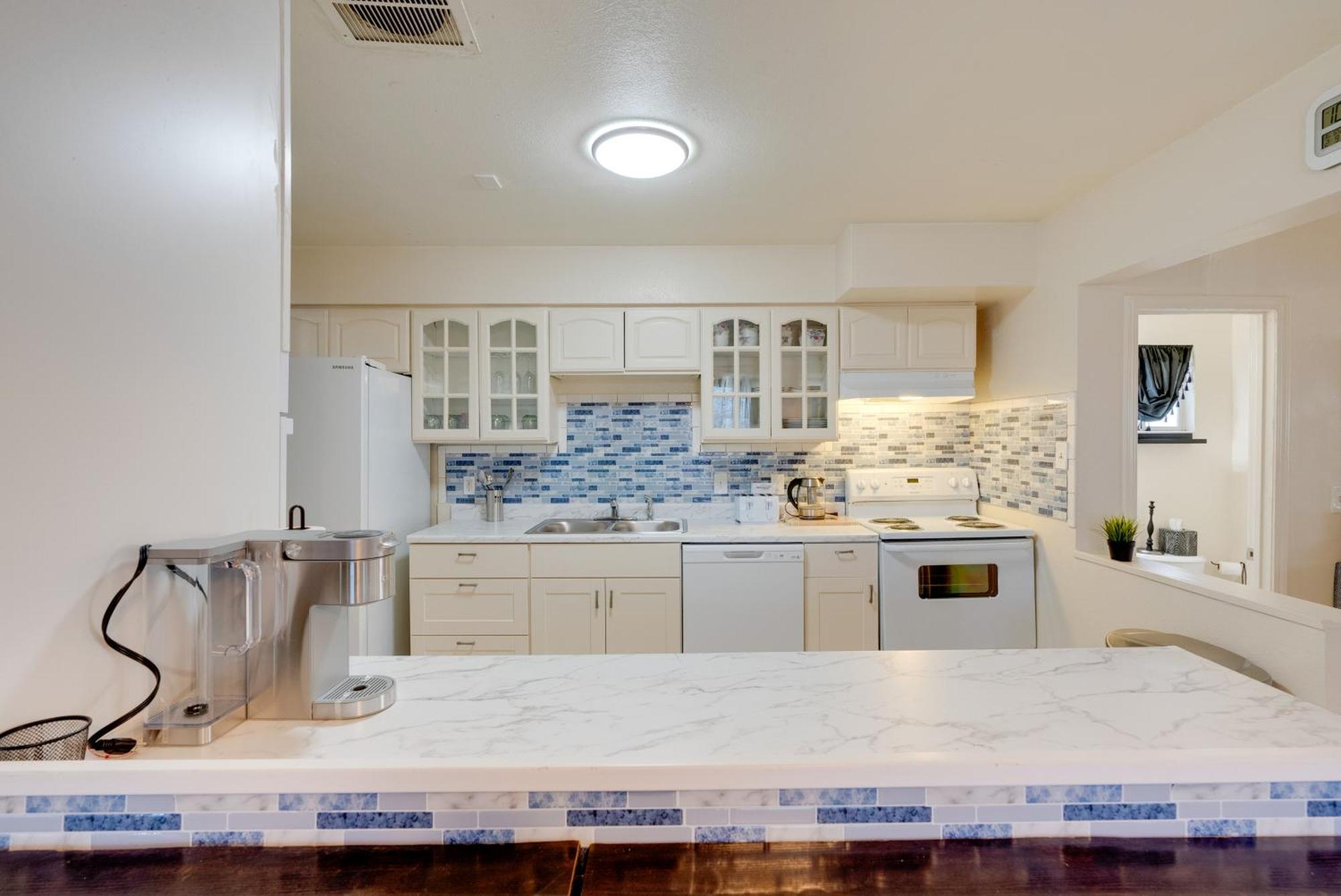 Breezy Fresno Home - Near Airport And Downtown Luaran gambar