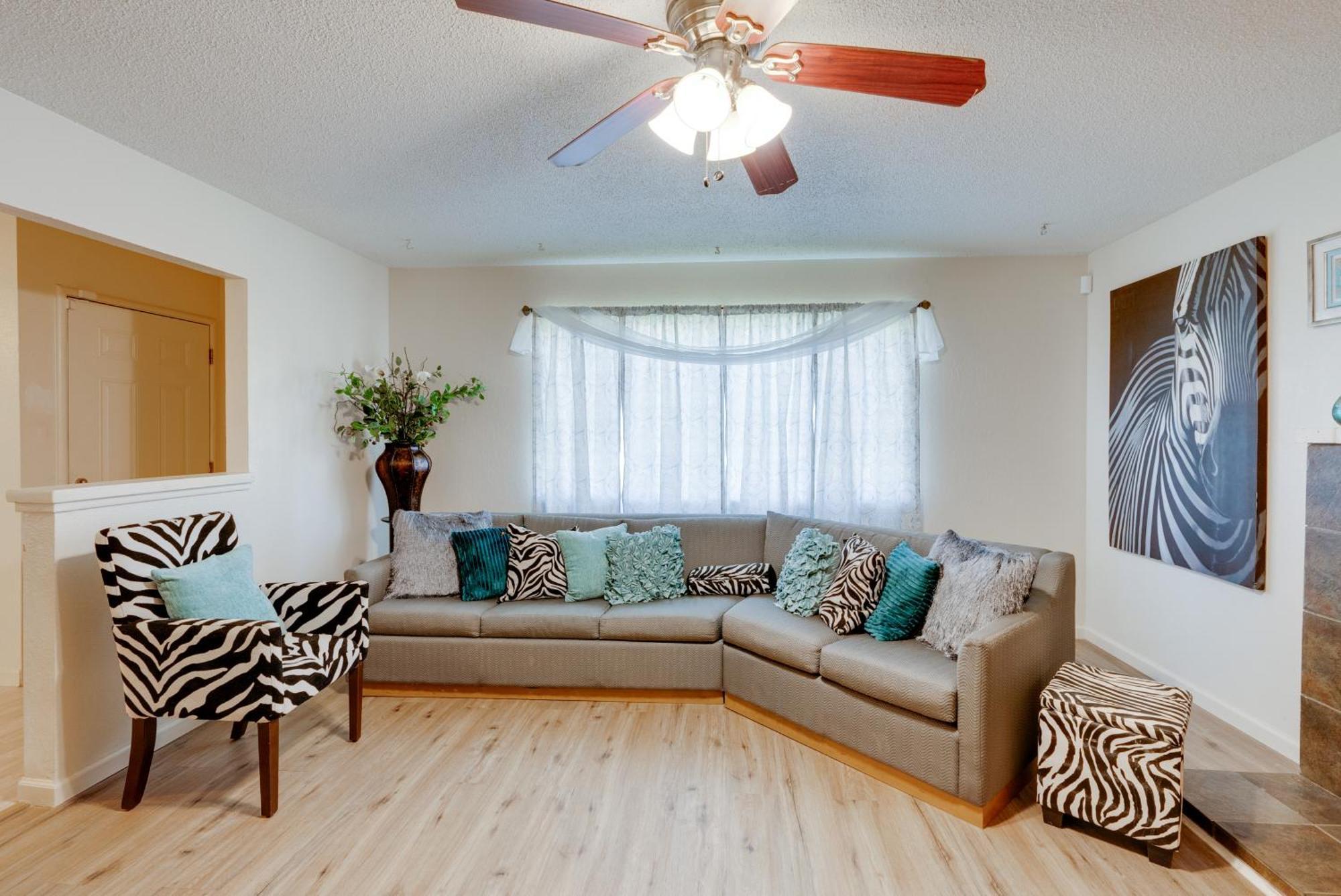 Breezy Fresno Home - Near Airport And Downtown Luaran gambar