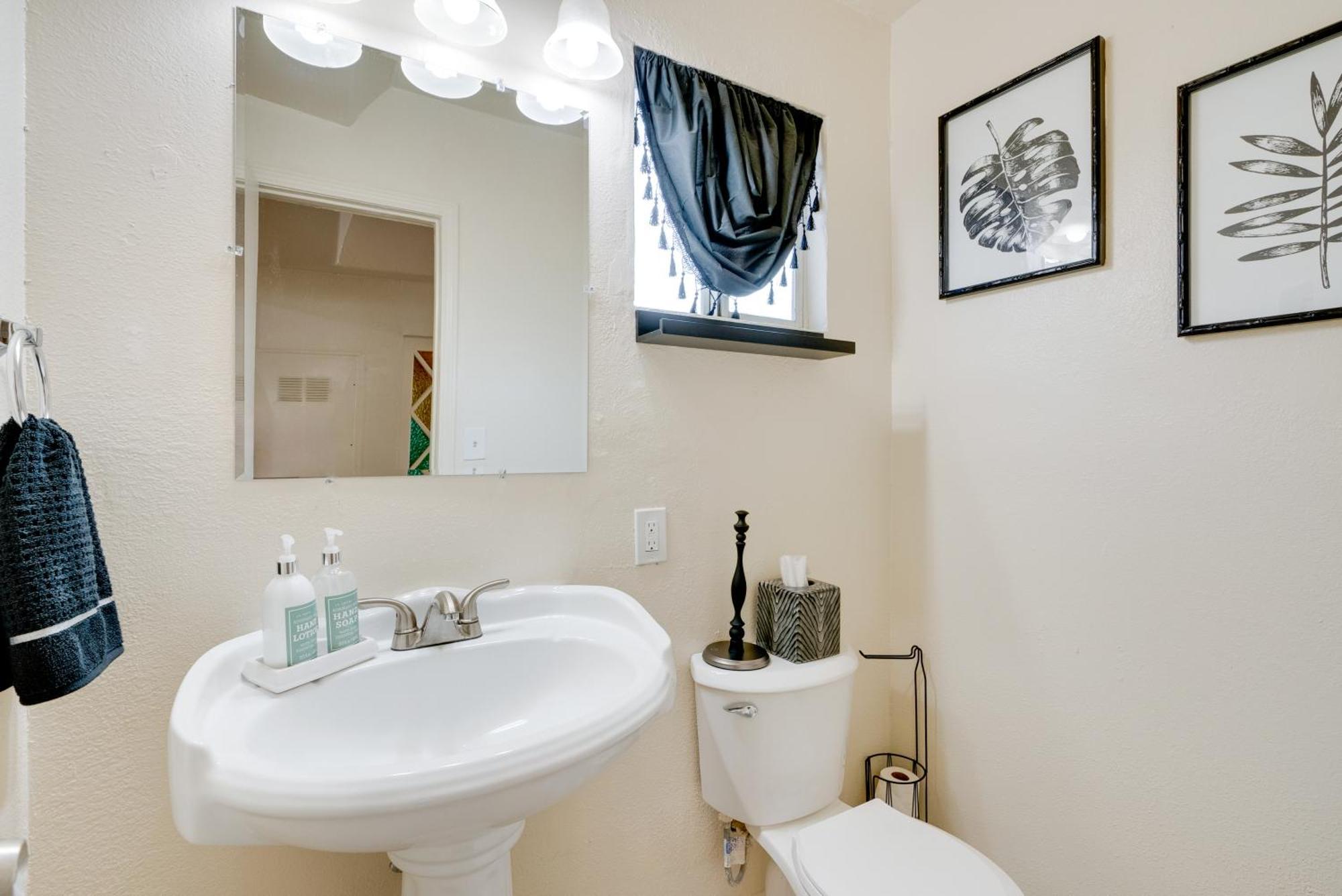 Breezy Fresno Home - Near Airport And Downtown Luaran gambar